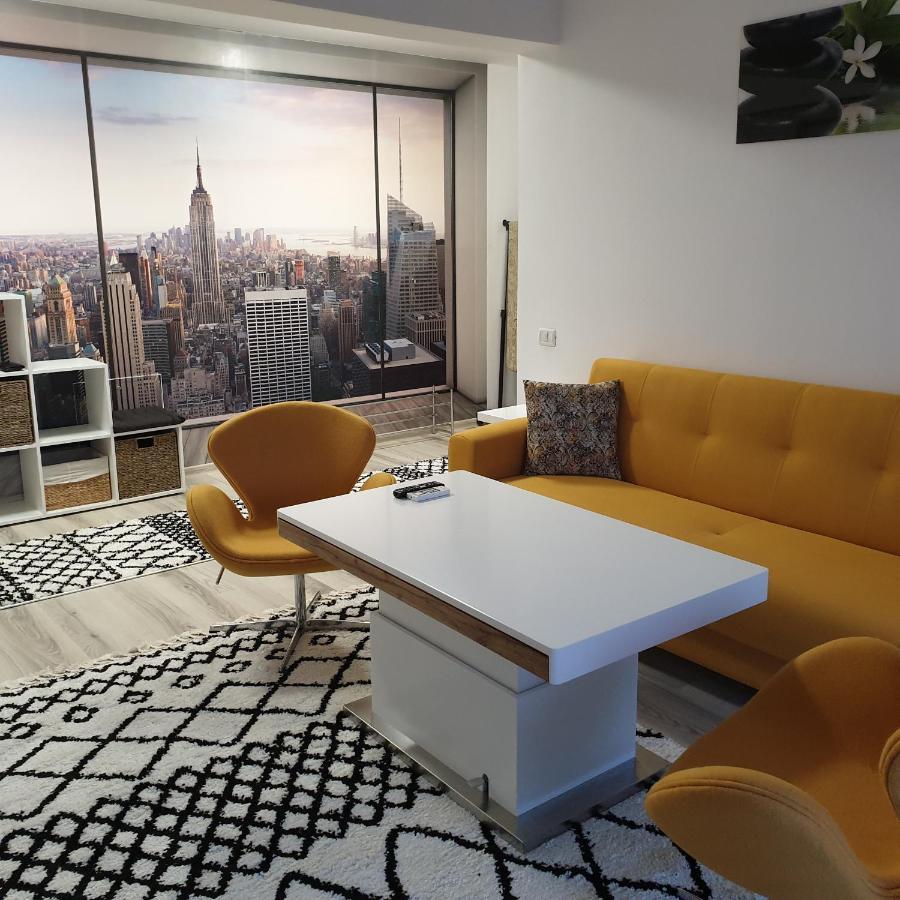 Carolina Sweet Apartament Oradea Ngoại thất bức ảnh